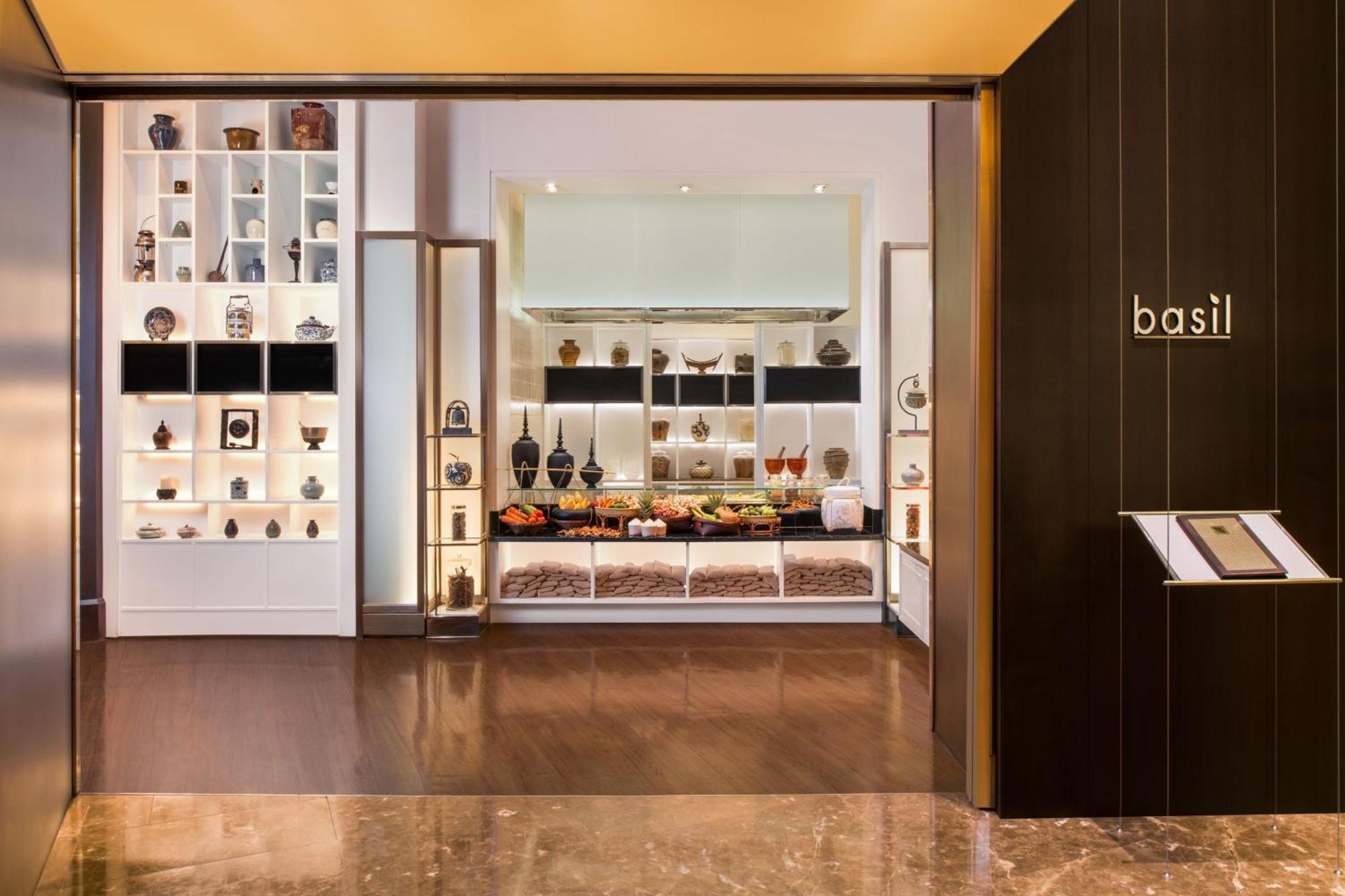 Sheraton Grande Sukhumvit, A Luxury Collection Hotel, Μπανγκόκ Εξωτερικό φωτογραφία Basil