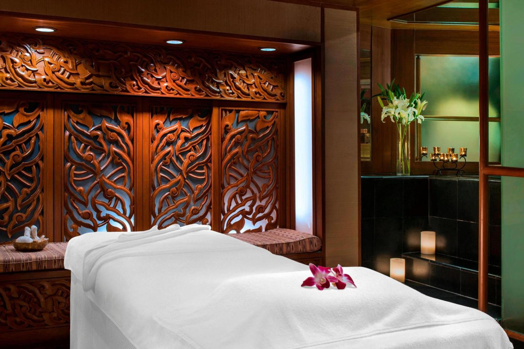 Sheraton Grande Sukhumvit, A Luxury Collection Hotel, Μπανγκόκ Εξωτερικό φωτογραφία A treatment room at the Four Seasons Spa