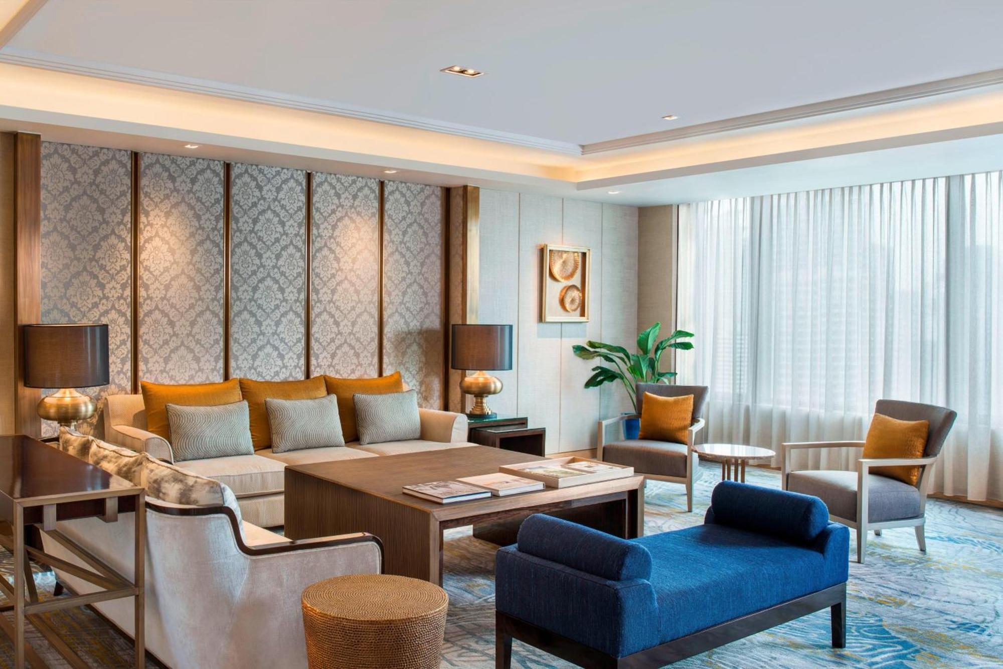 Sheraton Grande Sukhumvit, A Luxury Collection Hotel, Μπανγκόκ Εξωτερικό φωτογραφία A living room at the hotel